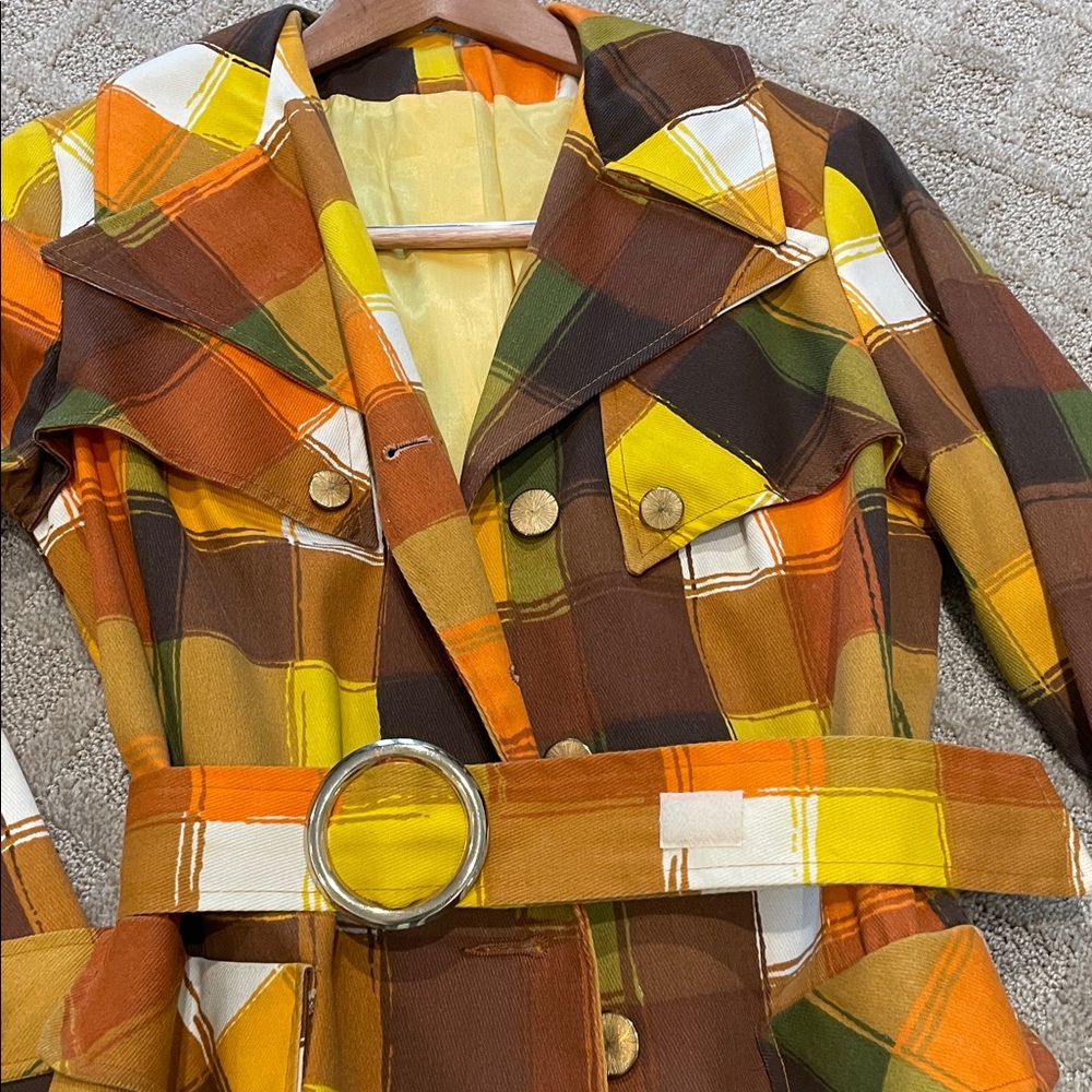Gorgeous Vintage, ILGWU circa 1963-1974 Plaid Multicolor Women's Trench Coat - Picture 8 of 10